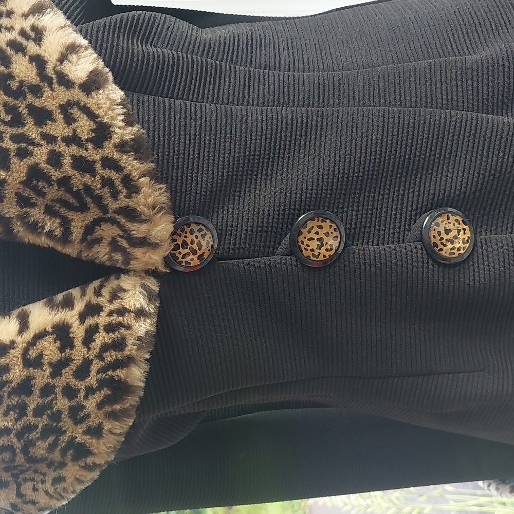 Cache Leopard & black skirt & jacket two-piece suit union made vintage size Med - Picture 2 of 16